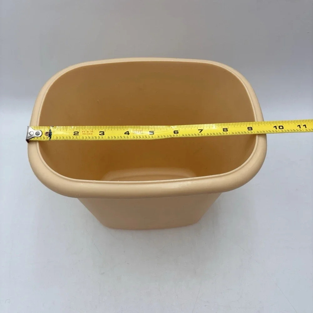 Rubbermaid Vanity Waste Basket Trash Can Almond Bathroom 2953-10